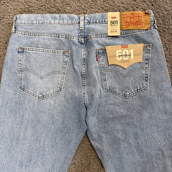 NWT Levi’s Jeans Mens 36x34 Blue 501 Straight Fit Button Fly Denim Casual Preppy - Picture 4 of 8